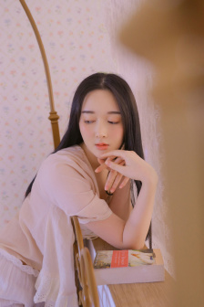 《丰满的女邻居》韩国